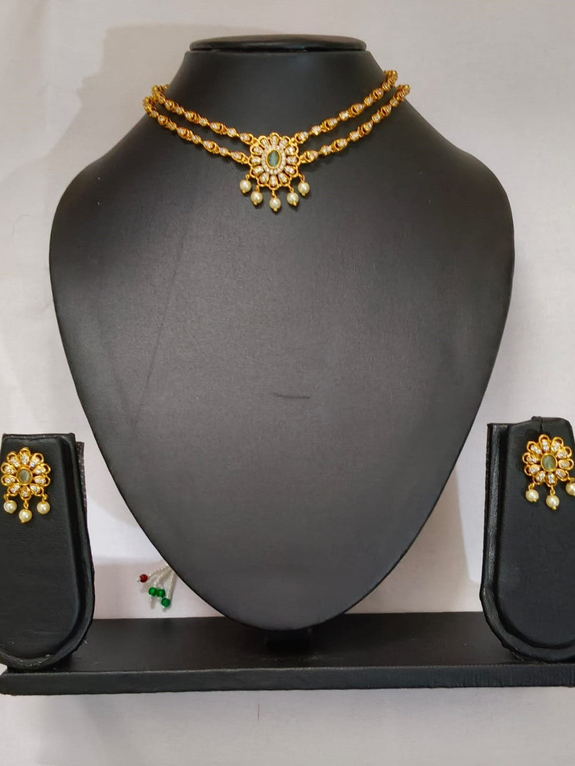 Temple Floral Pearl Choker Necklace Set