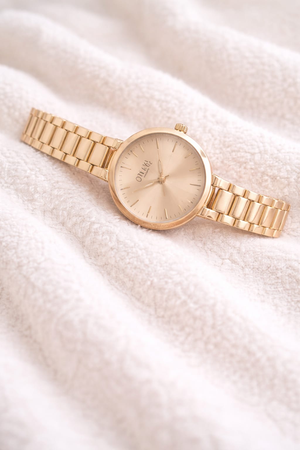 Classic Gold Minimal Watch